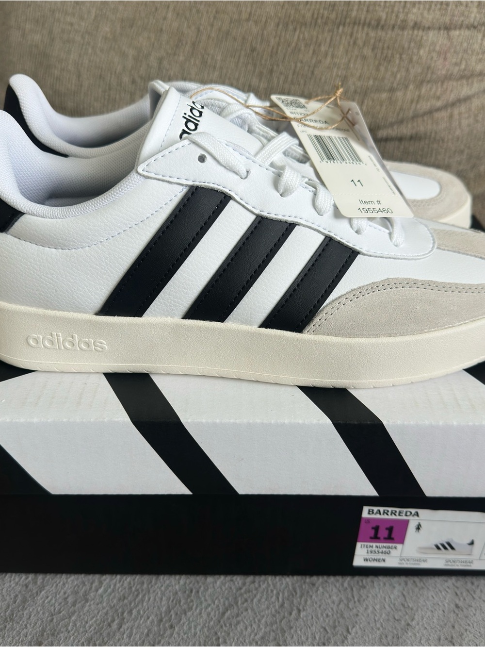 adidas New with Box Women’s Barreda Sneakers Size US 11